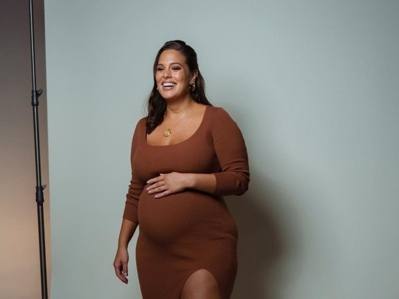 Популярная plus size модель шокировала Сеть: предстала на фото полностью обнаженной
