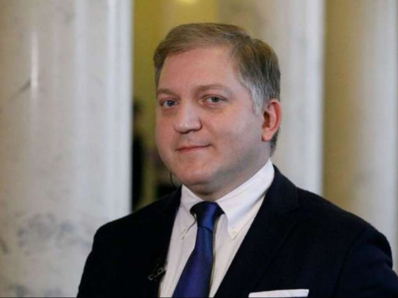 О. Волошин: «Зеленскому надо серьезно взяться за Порошенко и «прижать» лидеров радикальных группировок»