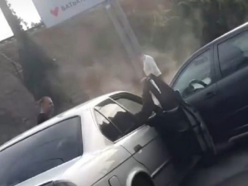 В Черкассах ДТП на перекрестке спровоцировало пробку (ФОТО)