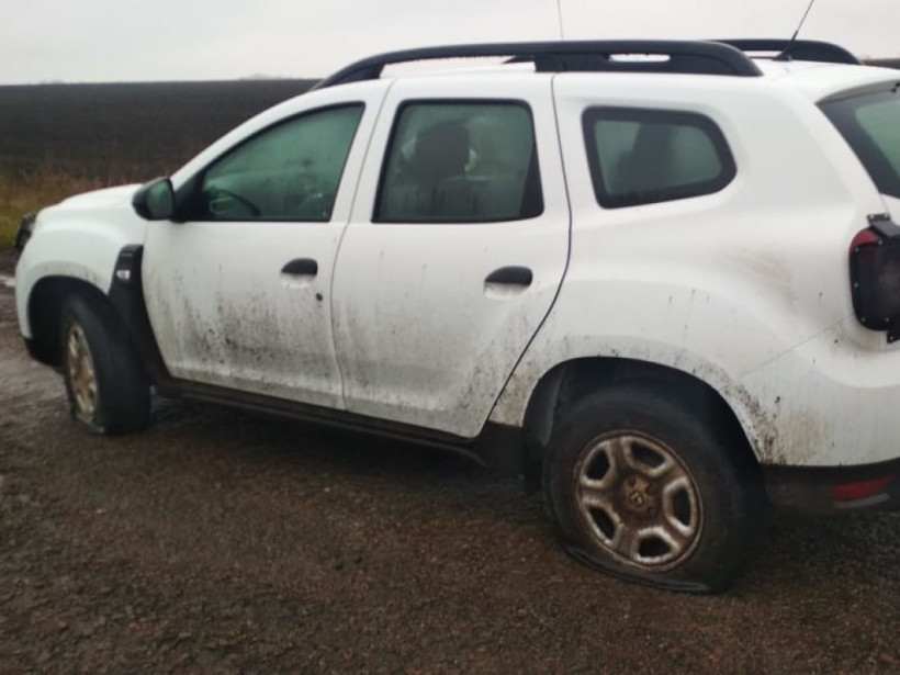 Под Харьковом нашли странное устройство: пробивает шины в автомобилях пограничников (ФОТО)