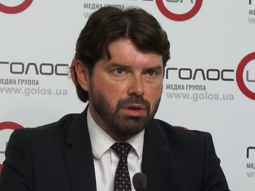 А. Новак: «Национальная валюта может девальвировать до 28 гривен за доллар»