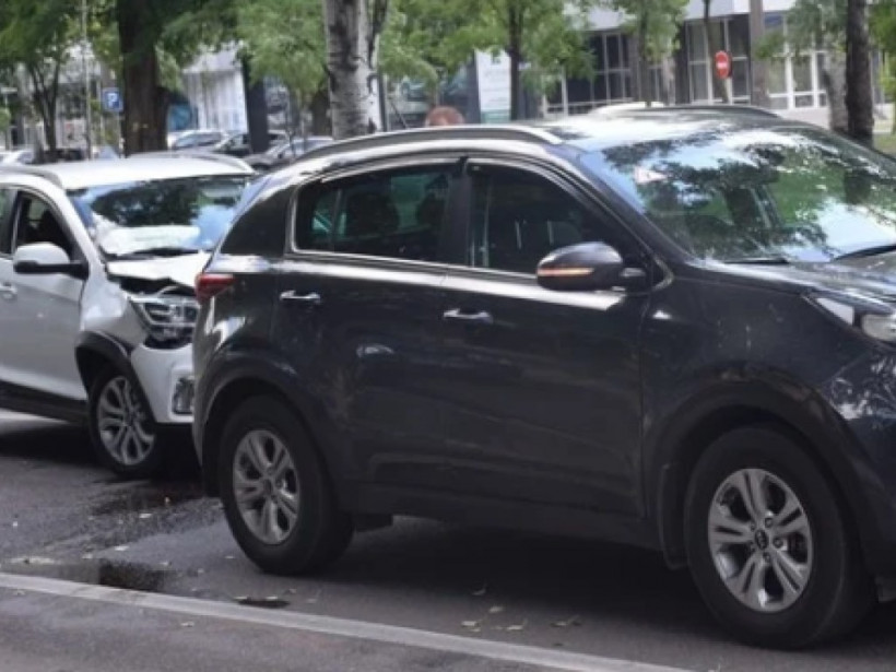 В центре Николаева автомобиль Chery «догнал» Kia  (ФОТО)