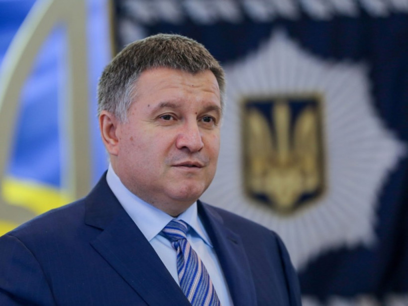 Кресло Авакова придавит репутацию Зеленского: чем чревата консервация главы МВД?
