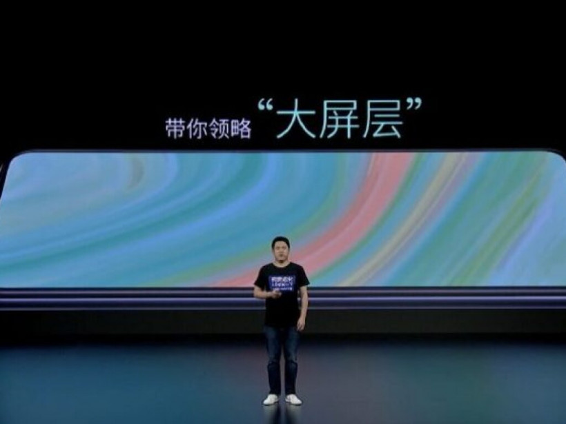 Китайская ZTE официально представила первый в мире смартфон с подэкранной фронтальной камерой (ФОТО)