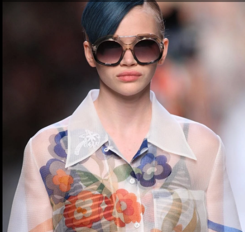 В моду вошли «шторки»: Какие чёлки будут на пике популярности в 2020 году (ФОТО)